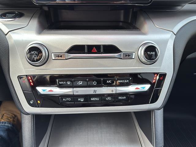 Certified 2022 Ford Explorer XLT w/ Equipment Group 202A image 24