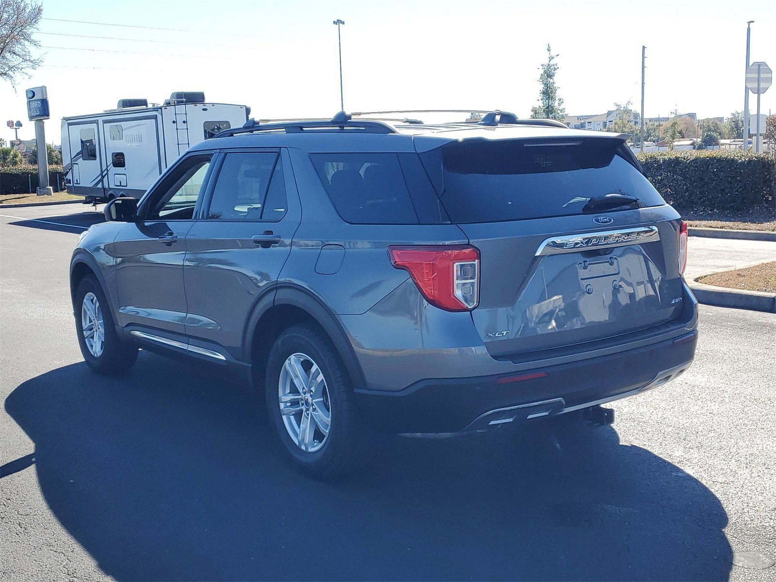 Certified 2022 Ford Explorer XLT w/ Equipment Group 202A image 2