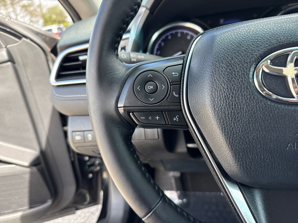 Used 2018 Toyota Camry SE image 15