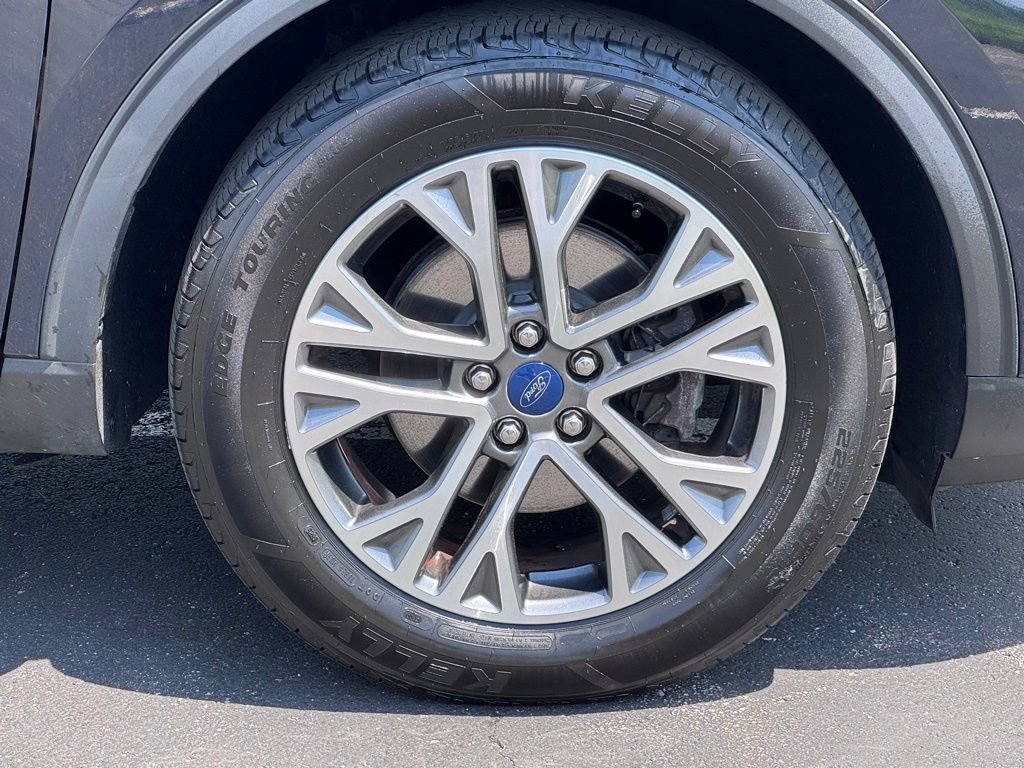 Certified 2021 Ford Escape SEL AWD/4WD image 38