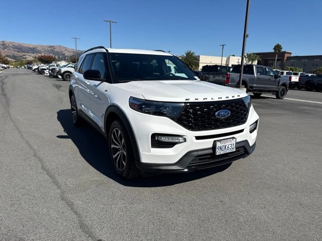 Certified 2024 Ford Explorer ST-Line w/ Class IV Trailer Tow Package AWD/4WD image 4