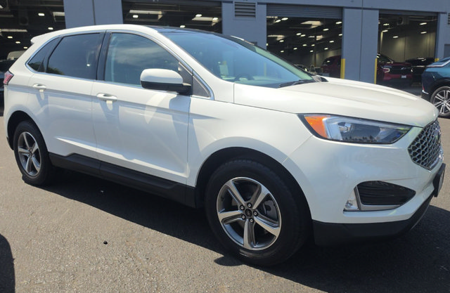 Certified 2023 Ford Edge SEL w/ Convenience Package AWD/4WD image 1