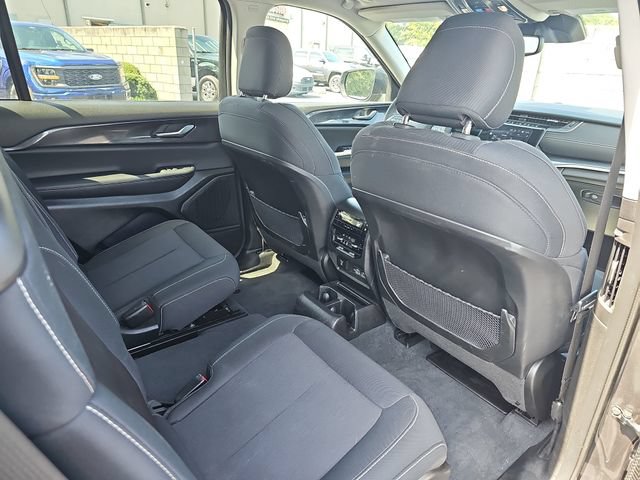 Used 2023 Jeep Grand Cherokee L Laredo w/ Luxury Tech Group I AWD/4WD image 13