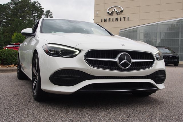 Used 2022 Mercedes-Benz C 300 Sedan image 2