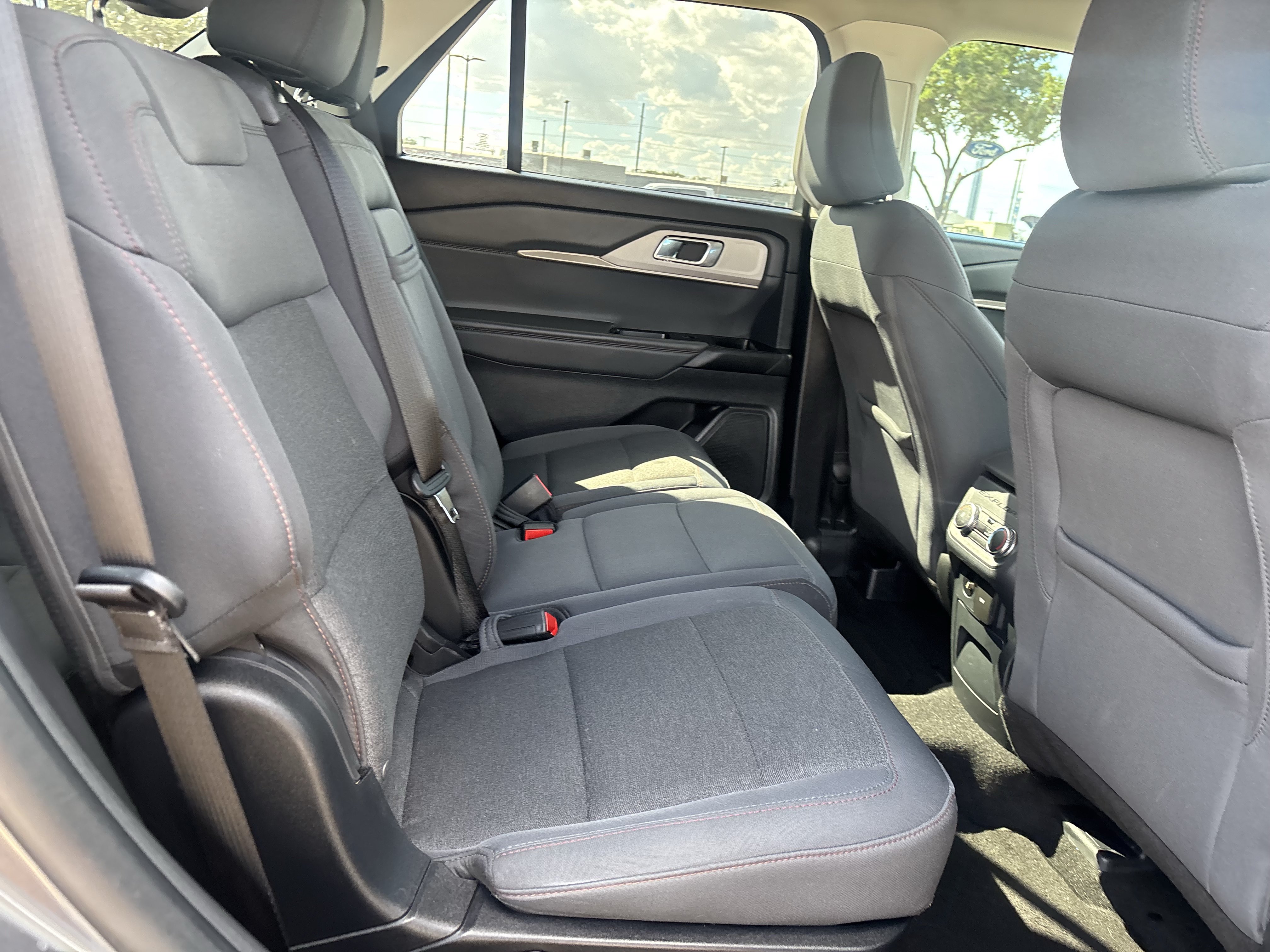 Certified 2025 Ford Explorer Active RWD image 21