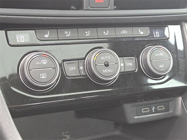 Used 2022 Volkswagen Jetta SE image 14