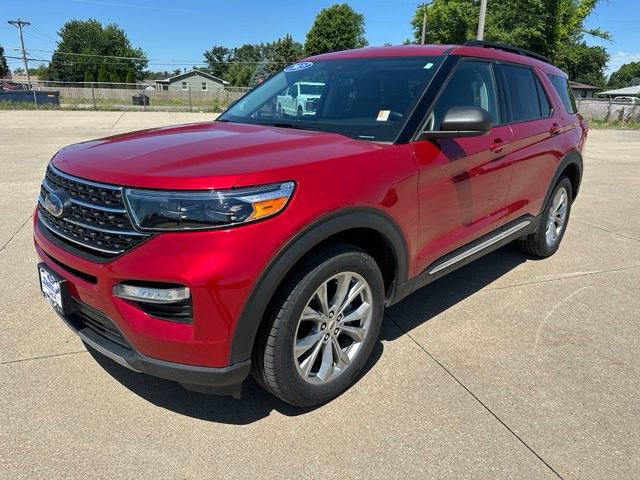 Certified 2023 Ford Explorer XLT w/ Equipment Group 202A AWD/4WD image 12