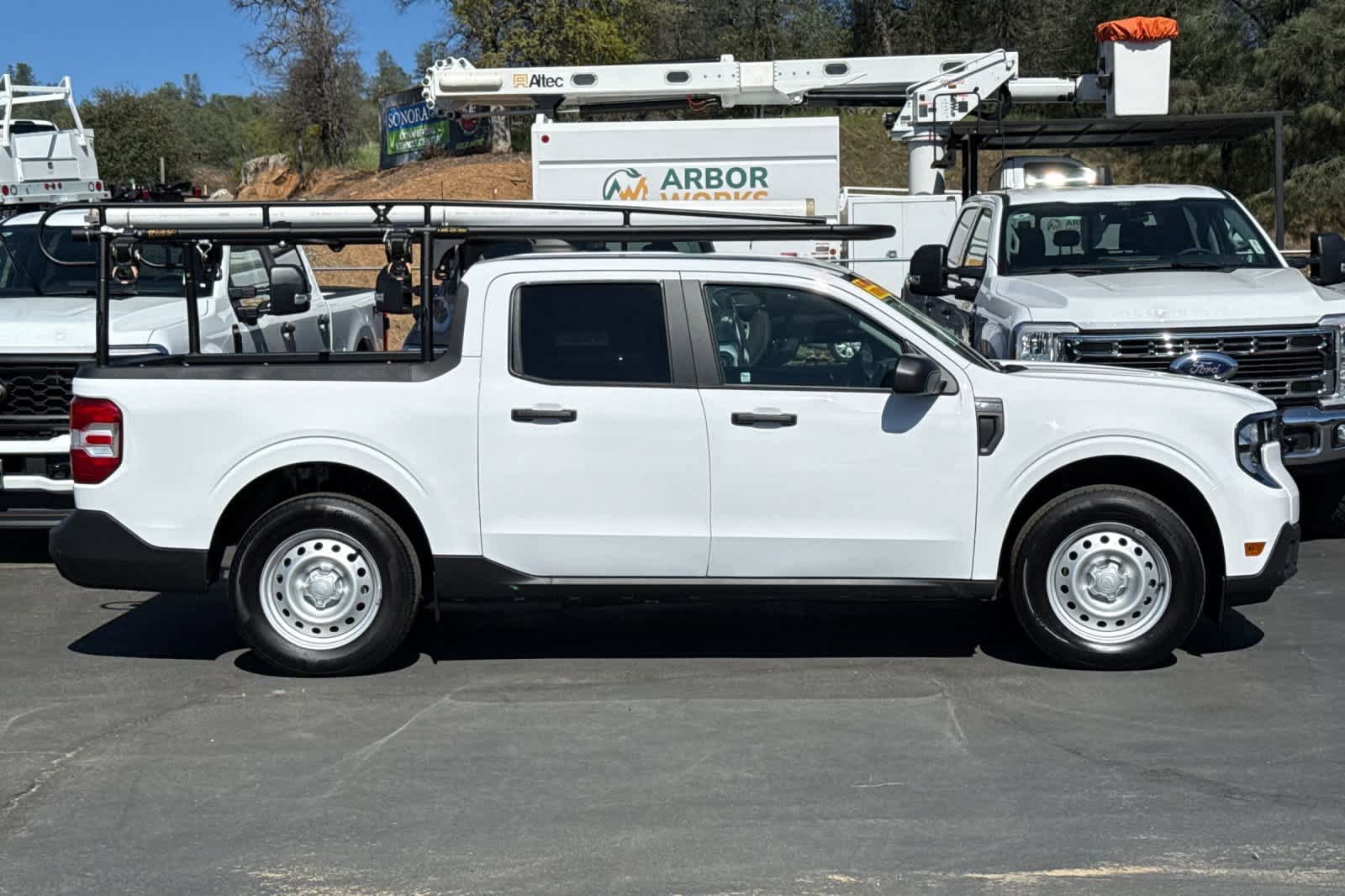 Certified 2025 Ford Maverick XLT w/ Equipment Group 302A AWD/4WD image 3