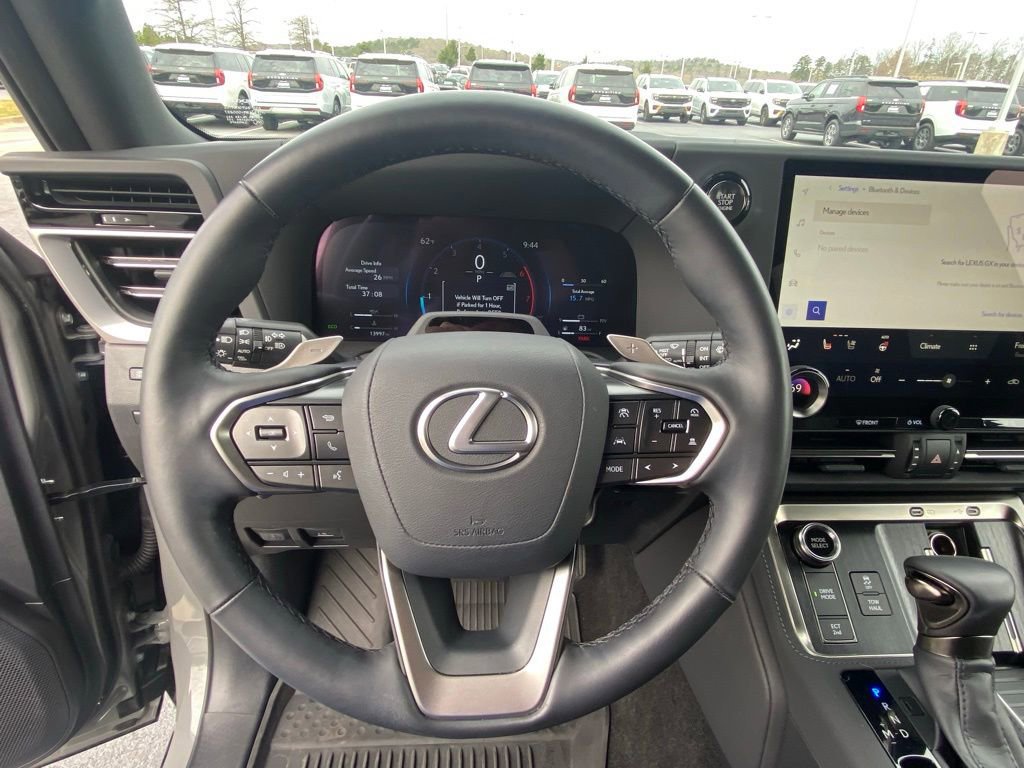 Used 2025 Lexus GX 550 w/ Accessory Package (Z1) image 13