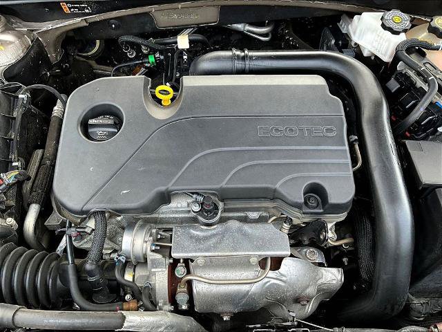 Used 2023 Chevrolet Malibu LT FWD image 31