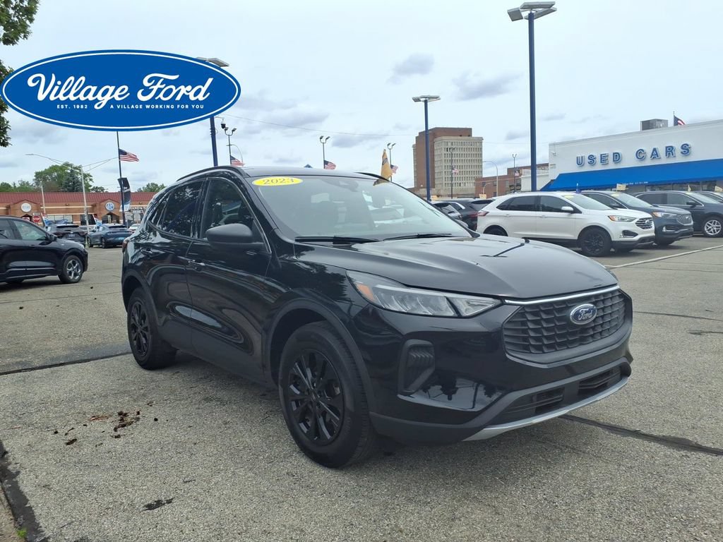 Certified 2023 Ford Escape Active AWD/4WD image 4