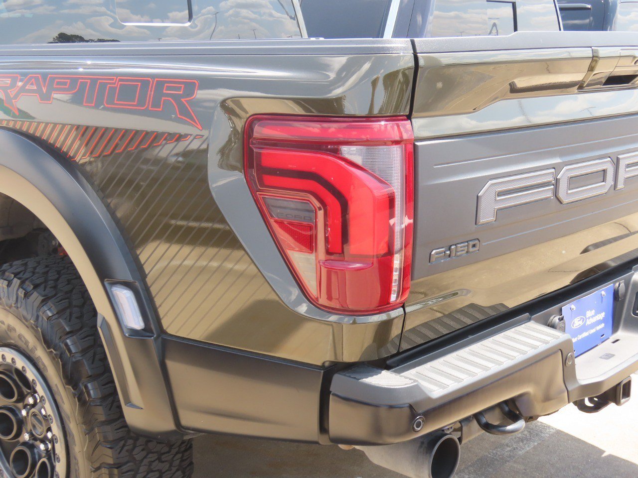 Certified 2025 Ford F150 Raptor AWD/4WD image 9