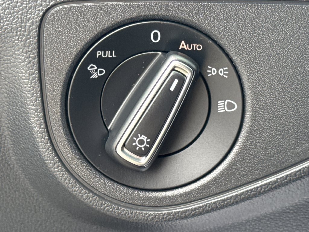 Used 2022 Volkswagen Atlas SEL AWD/4WD image 36