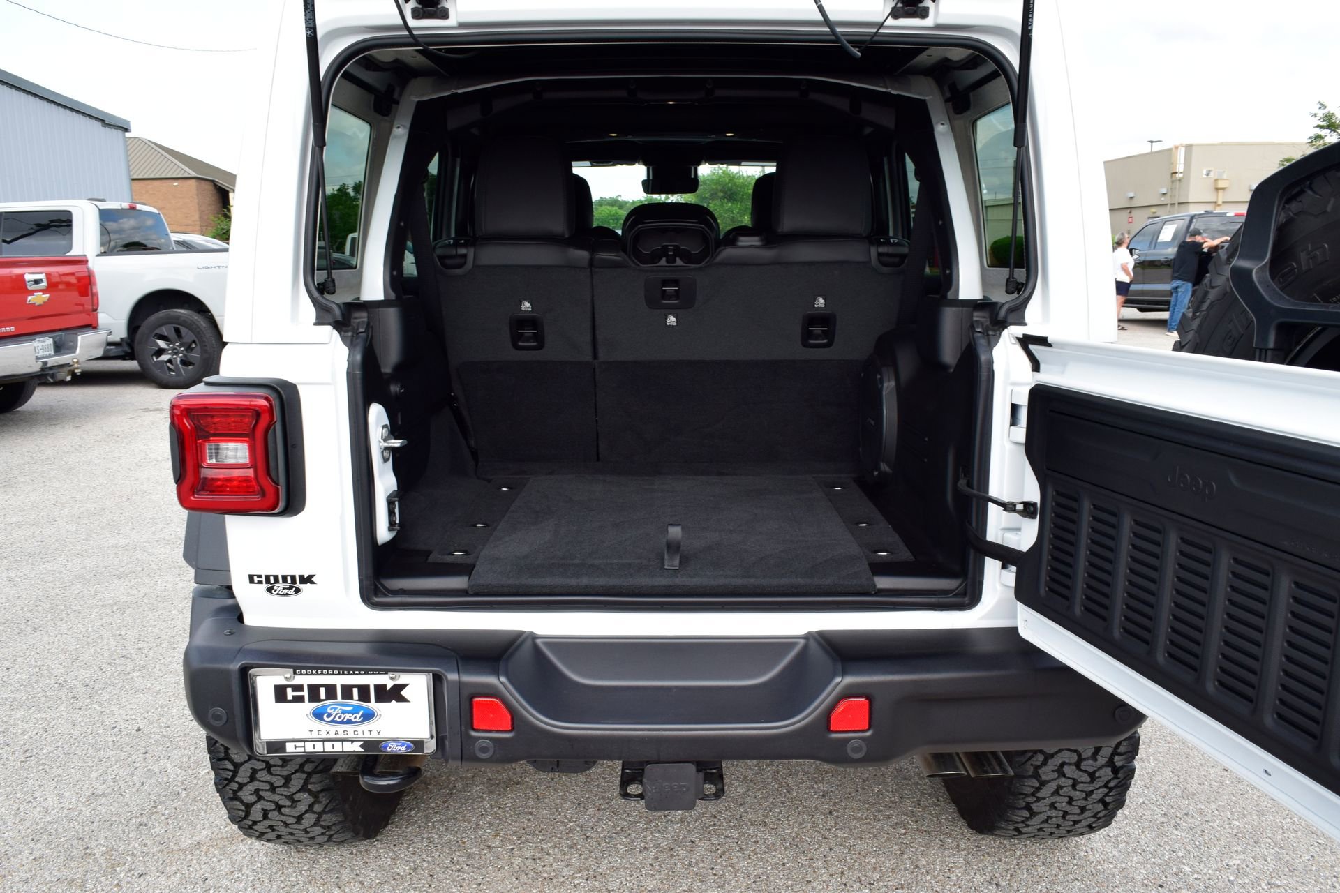 Used 2026 Jeep Wrangler Unlimited Rubicon 392 w/ Quick Order Package 27X Moab AWD/4WD image 19