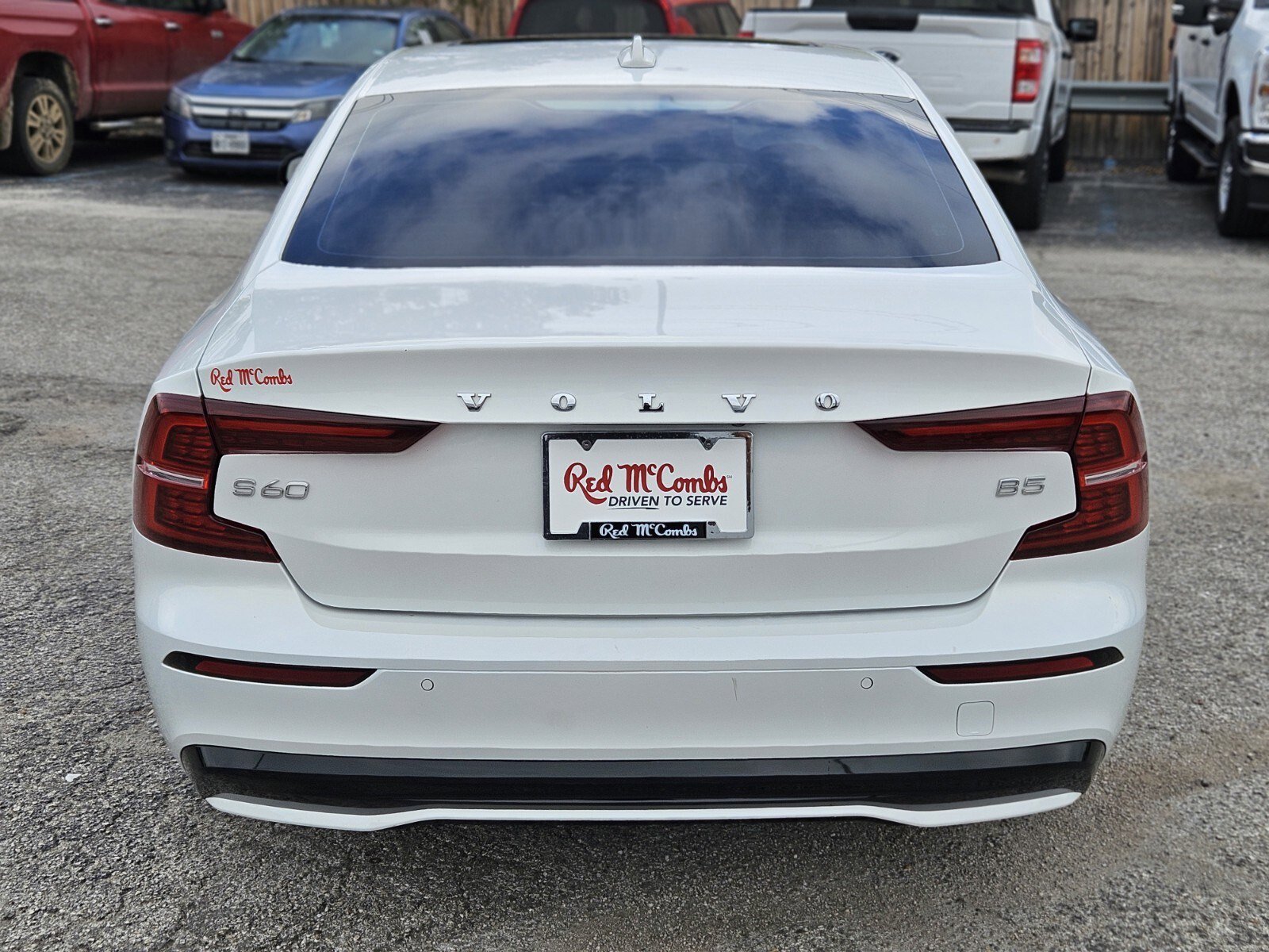 Used 2024 Volvo S60 B5 Core image 5