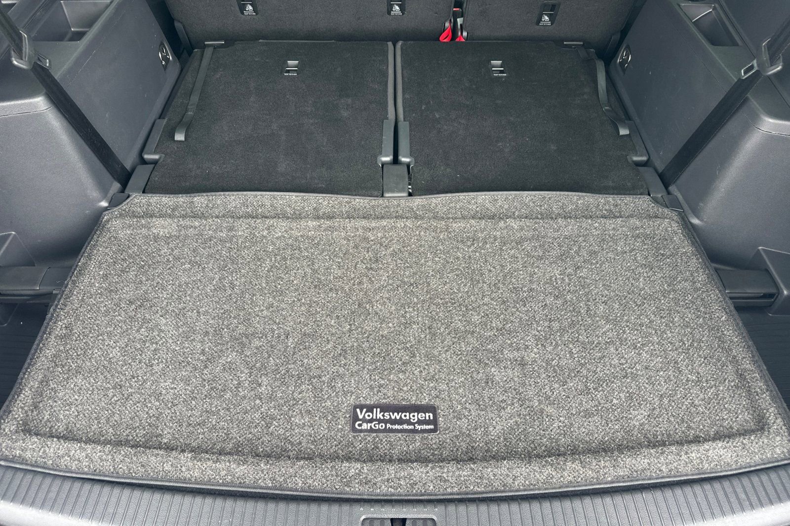 Used 2024 Volkswagen Atlas SE w/ Panoramic Sunroof Package FWD image 15