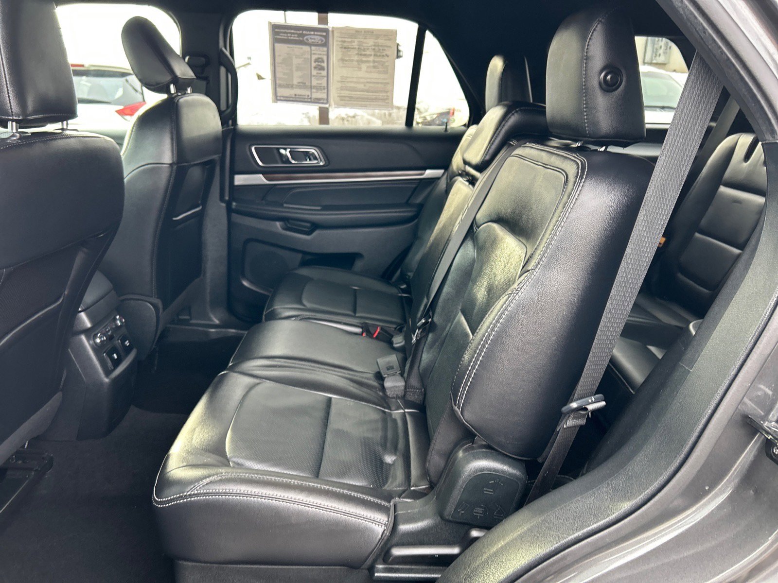 Certified 2019 Ford Explorer Limited w/ Class III Trailer Tow Package image 8