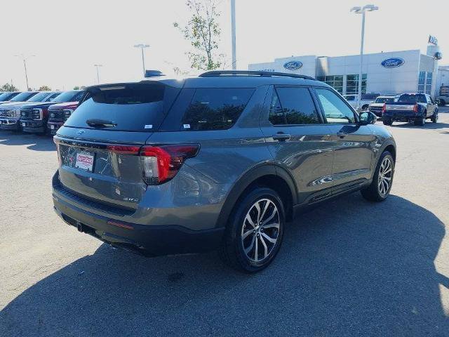 Certified 2025 Ford Explorer ST-Line AWD/4WD image 8