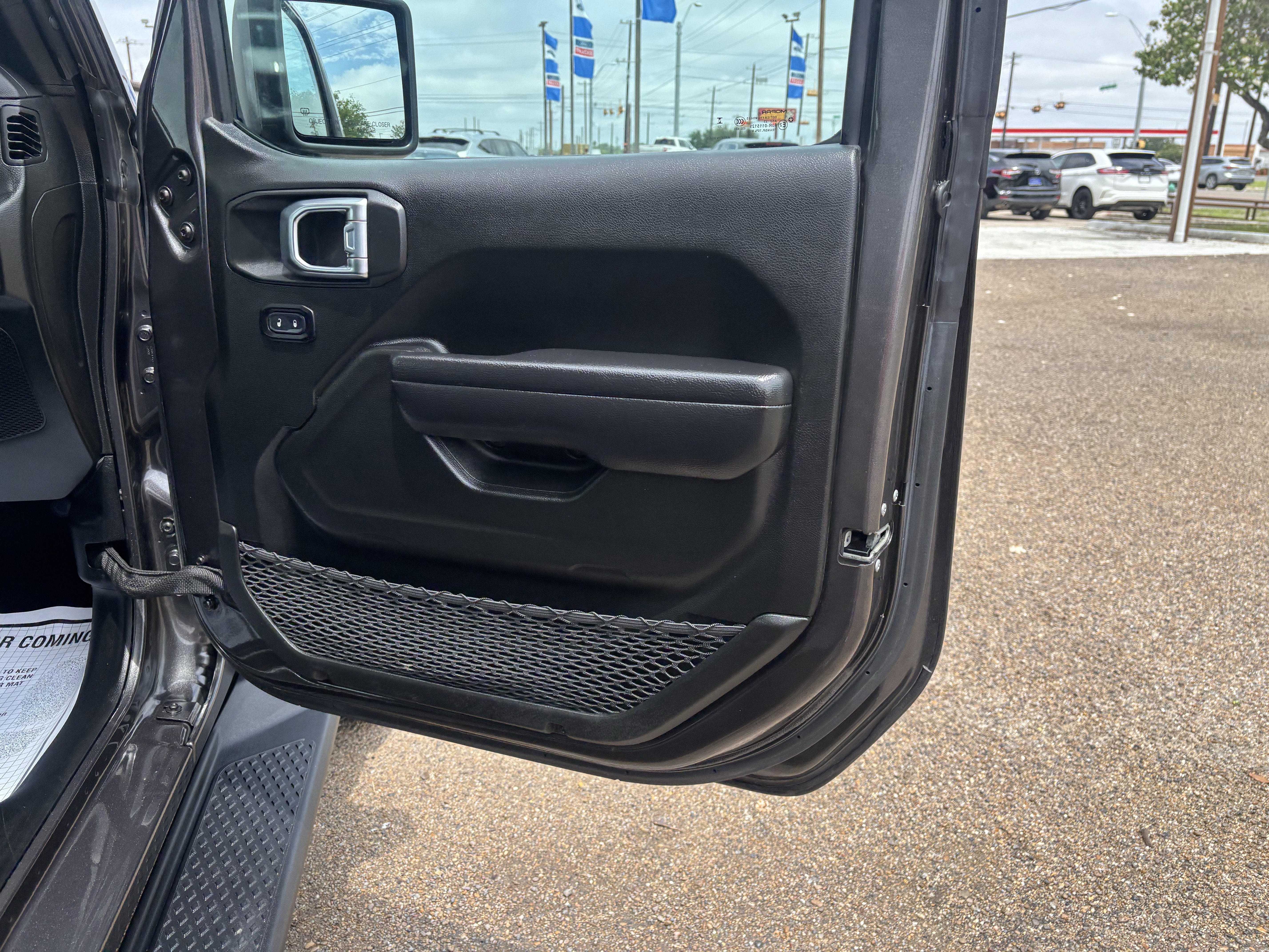 Used 2023 Jeep Gladiator Sport AWD/4WD image 22