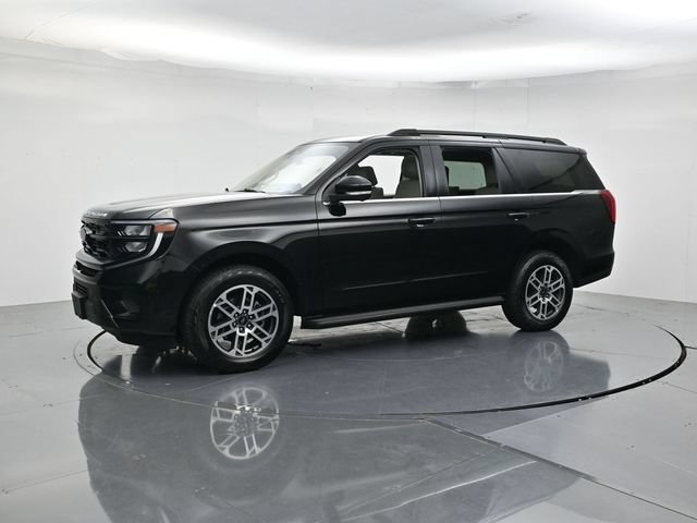 Certified 2025 Ford Expedition Active AWD/4WD image 5