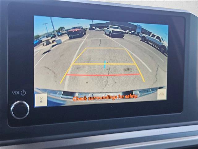 Used 2025 Toyota Tacoma SR5 AWD/4WD image 14