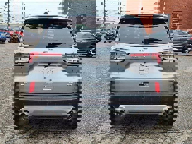 Certified 2022 Ford Escape SE w/ Convenience Package image 2