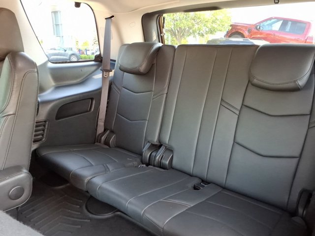 Used 2020 Cadillac Escalade Premium Luxury AWD/4WD image 9