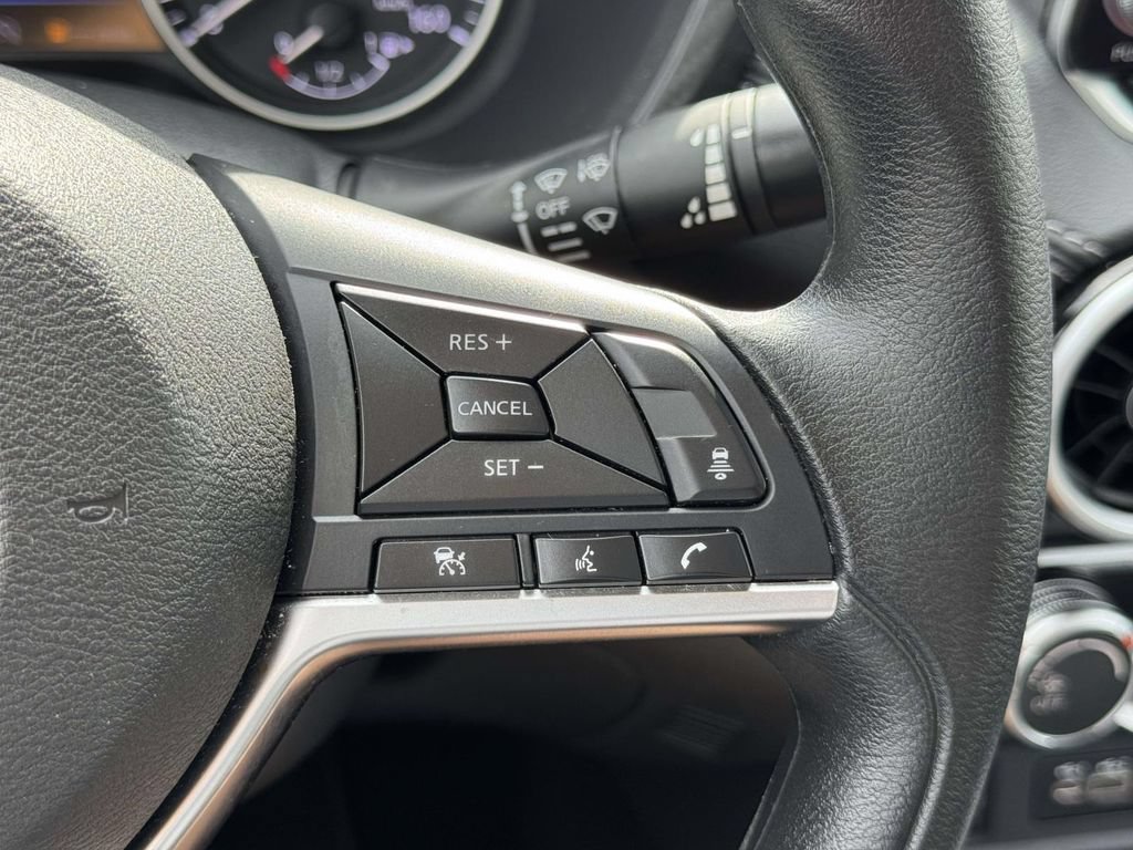 Used 2025 Nissan Sentra SV FWD image 13