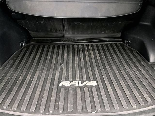 Used 2021 Toyota RAV4 LE AWD/4WD image 33