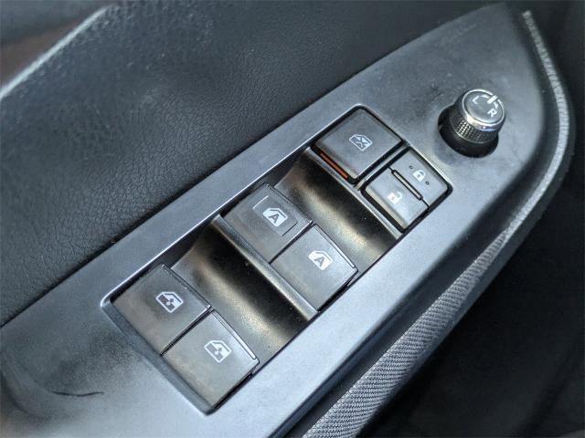 Used 2017 Toyota Highlander LE image 24