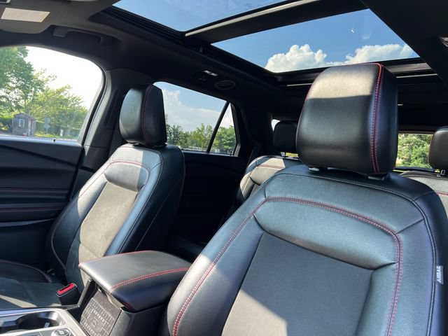 Certified 2022 Ford Explorer ST-Line w/ Class IV Trailer Tow Package AWD/4WD image 17