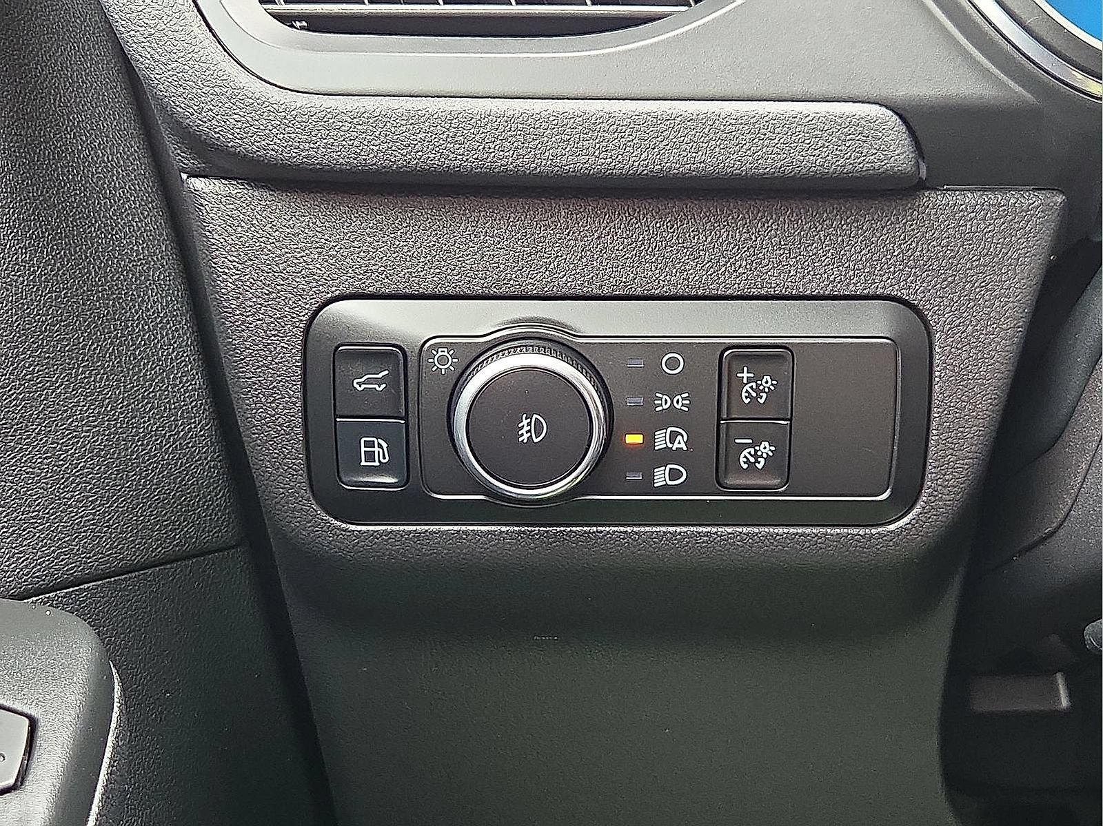 Certified 2025 Ford Escape SE w/ PHEV Premium Package FWD image 21