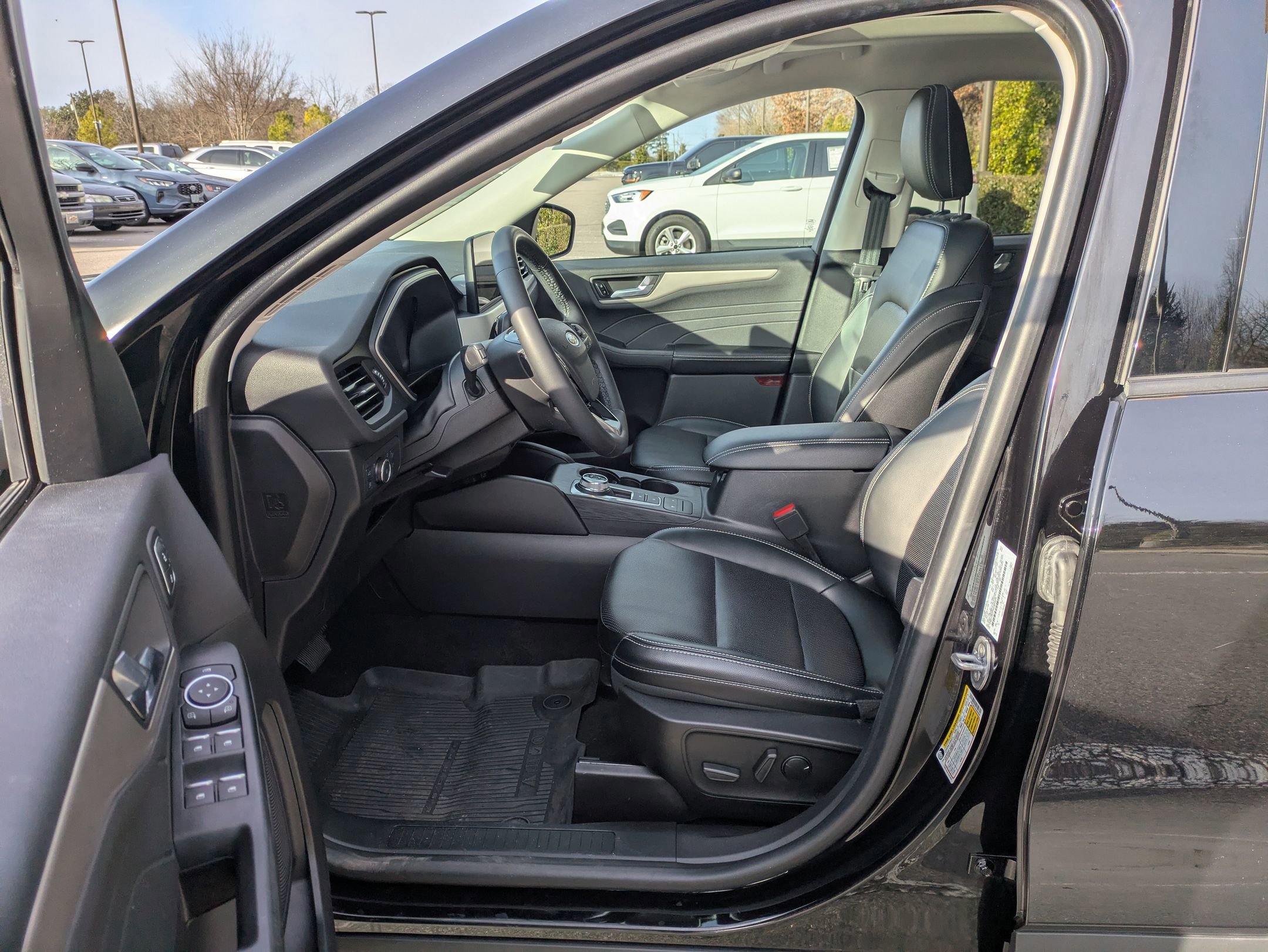 Certified 2022 Ford Escape SEL w/ Technology Package image 12