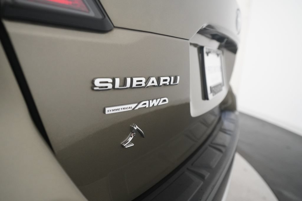 Used 2025 Subaru Outback Limited AWD/4WD image 34