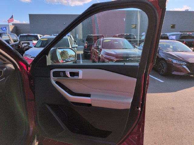 Certified 2023 Ford Explorer XLT w/ Equipment Group 202A AWD/4WD image 14