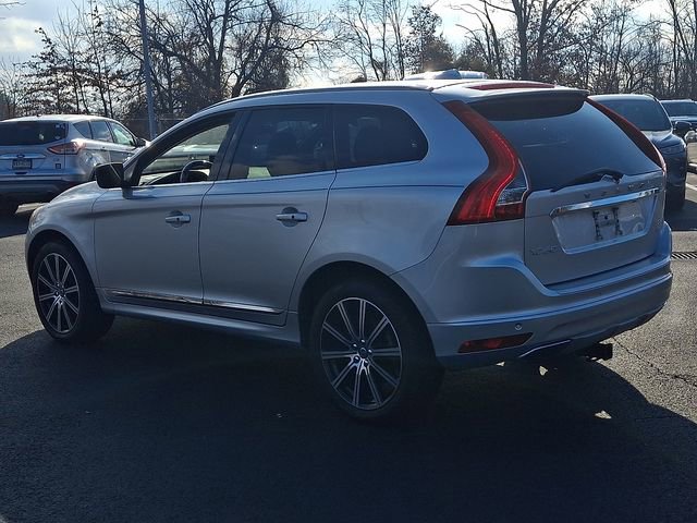 Used 2017 Volvo XC60 T6 Inscription w/ Climate Package image 7