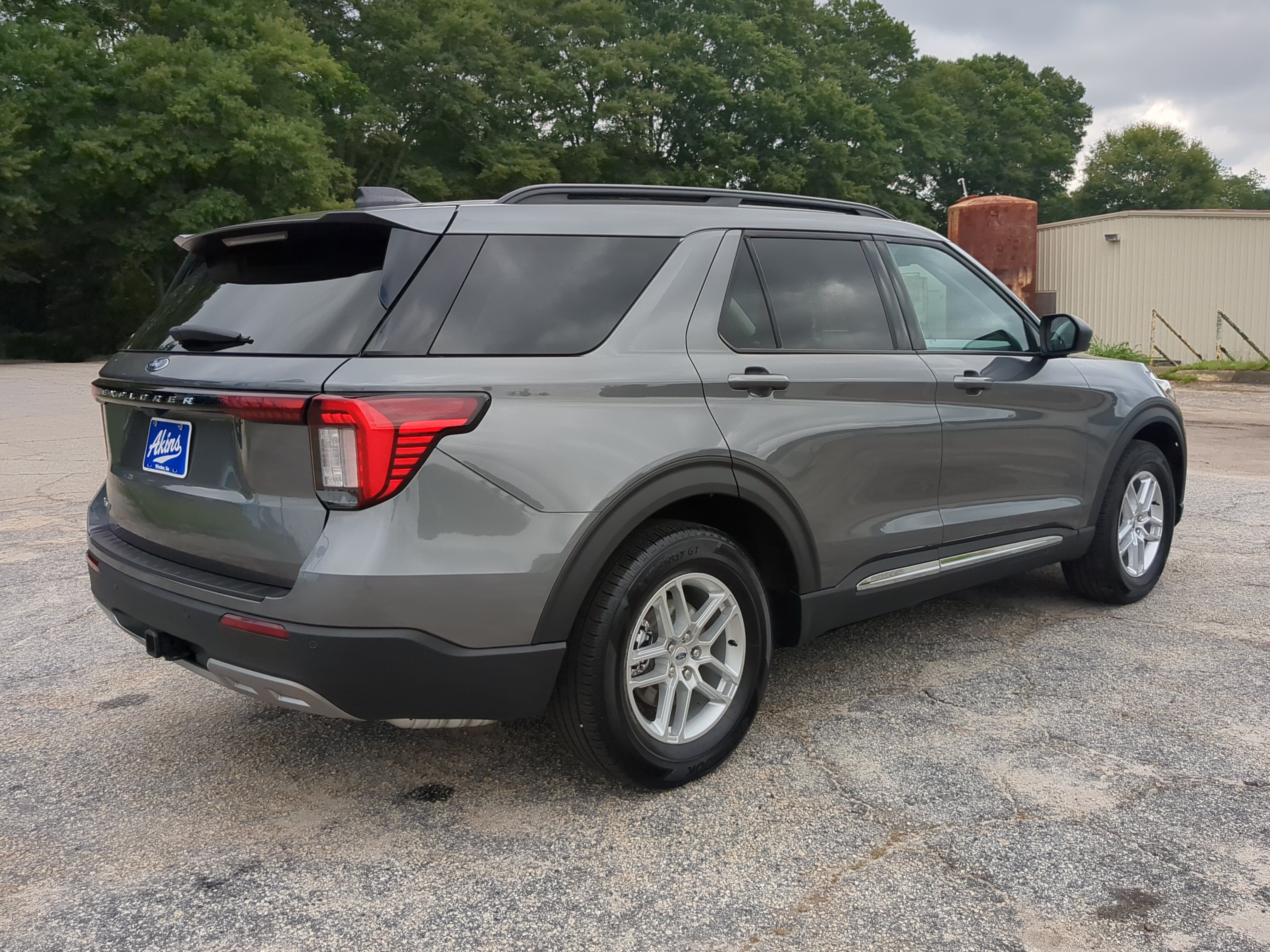 Certified 2025 Ford Explorer Active w/ Active Comfort Package RWD image 3