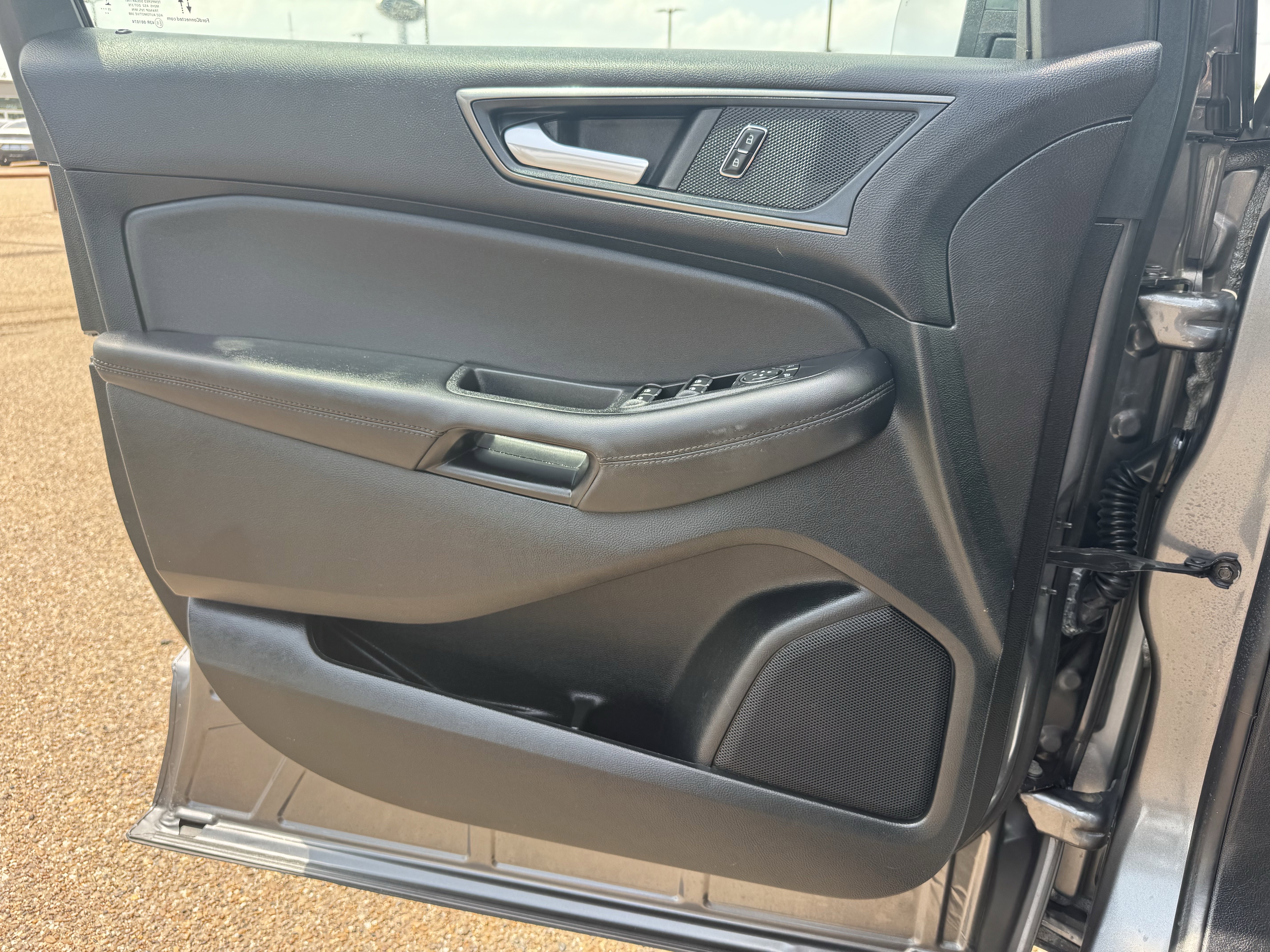 Certified 2024 Ford Edge SE w/ Black Appearance Package AWD/4WD image 22