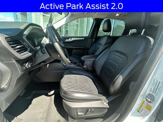 Certified 2023 Ford Escape Platinum w/ Premium Technology Package AWD/4WD image 13