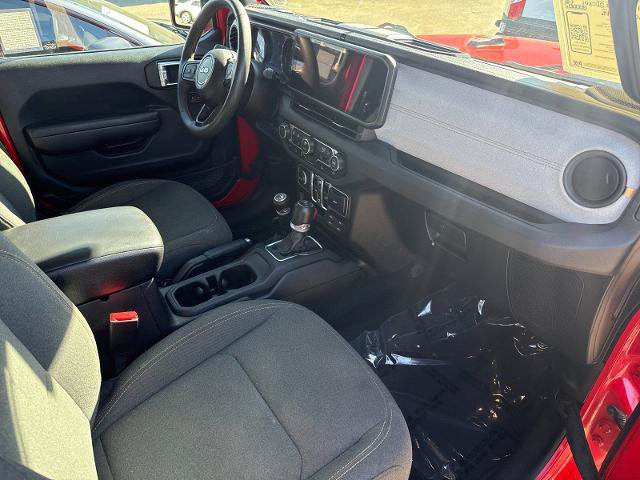 Used 2024 Jeep Wrangler Unlimited Sport AWD/4WD image 14