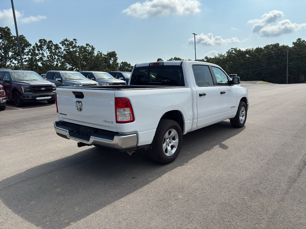 Used 2023 RAM 1500 Big Horn AWD/4WD image 3