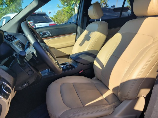 Certified 2017 Ford Explorer Limited w/ Equipment Group 301A image 18