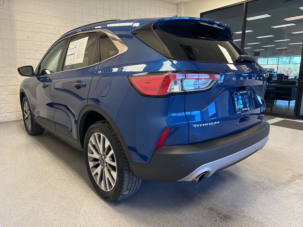 Certified 2022 Ford Escape Titanium image 37
