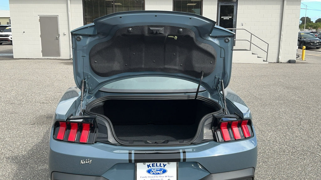 Certified 2025 Ford Mustang Coupe RWD image 15