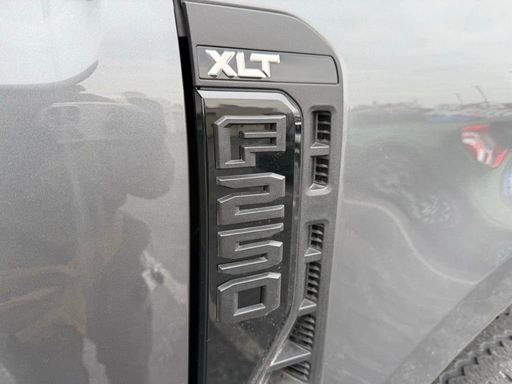 Certified 2023 Ford F250 XLT w/ XLT Premium Package image 11