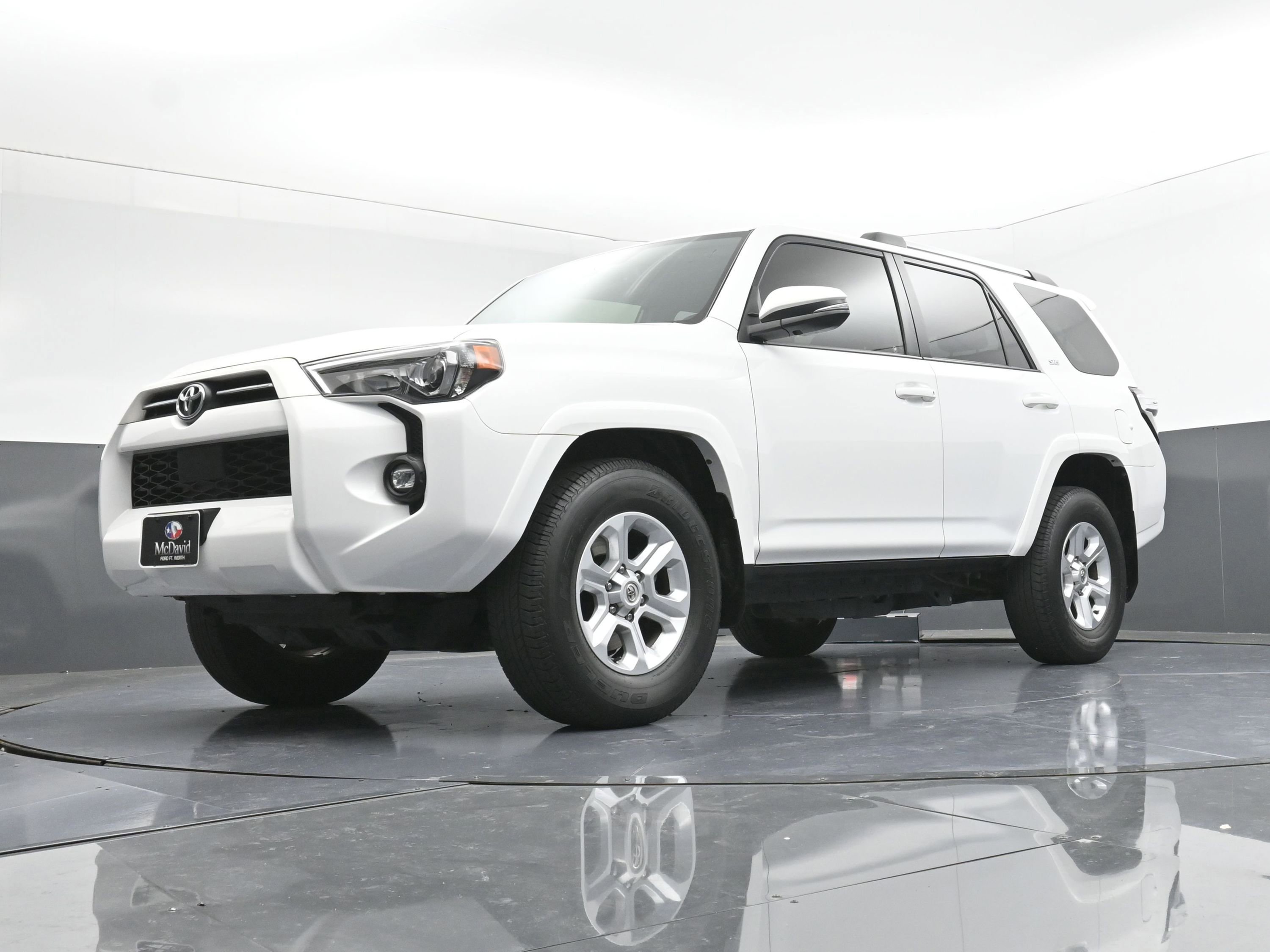 Used 2022 Toyota 4Runner SR5 Premium w/ Moonroof Package image 2