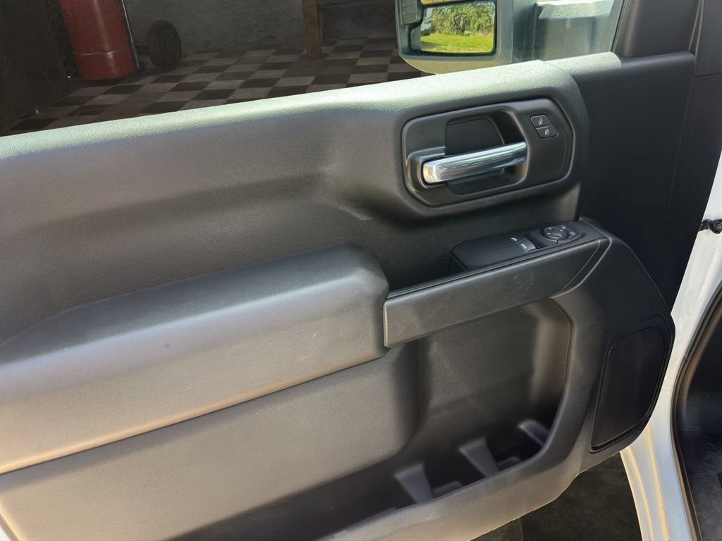 Used 2024 GMC Sierra 3500 Pro AWD/4WD image 17