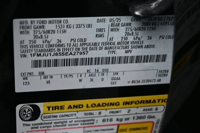Certified 2025 Ford Expedition Active AWD/4WD image 37