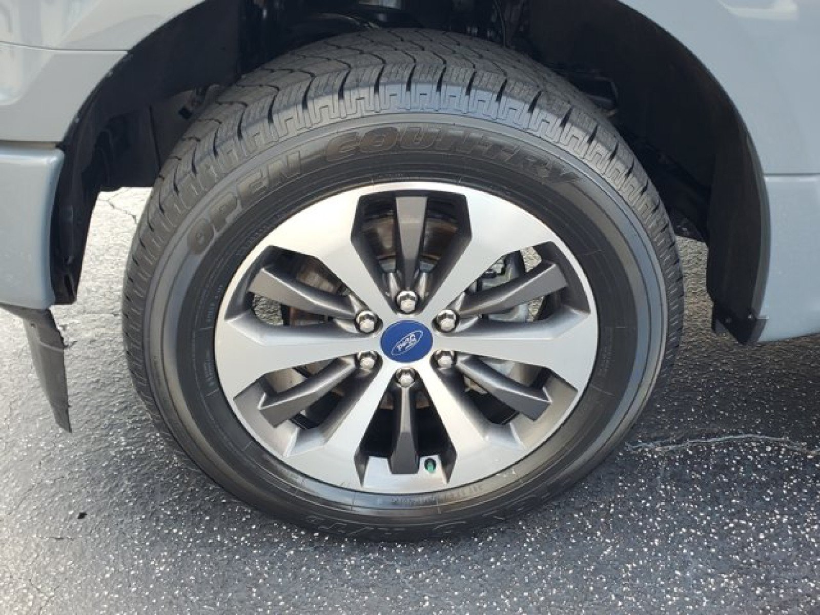 Certified 2019 Ford F150 XL w/ Equipment Group 101A Mid RWD image 4