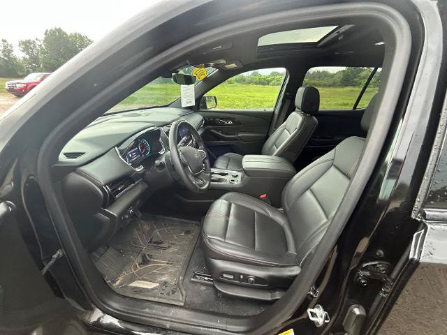 Used 2023 Chevrolet Traverse RS w/ LPO, Floor Liner Package AWD/4WD image 9
